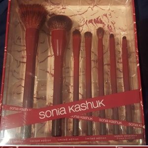 Sonia Kashuk Limited Edition brushes